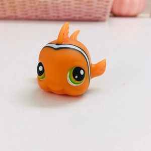 Hasbro Littlest Pet Shop Clownfish #130